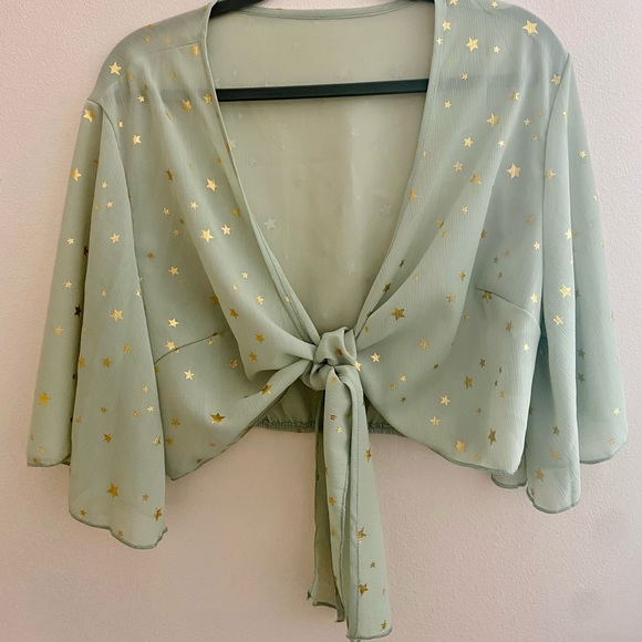 NWOT Shein Curve mint green flutter sleeve tie-front crop top w/ gold stars - Picture 2 of 3